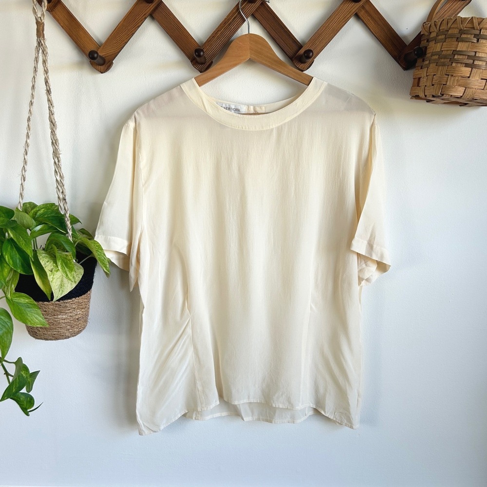 Jones New York Vintage Cream 100% Silk Short Sleeve Button Back Blouse Top